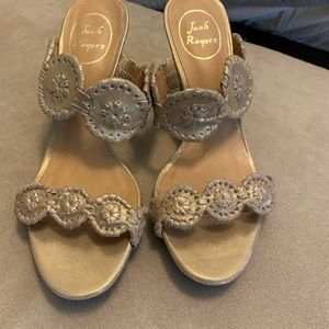 Jack Rogers gold wedges 8